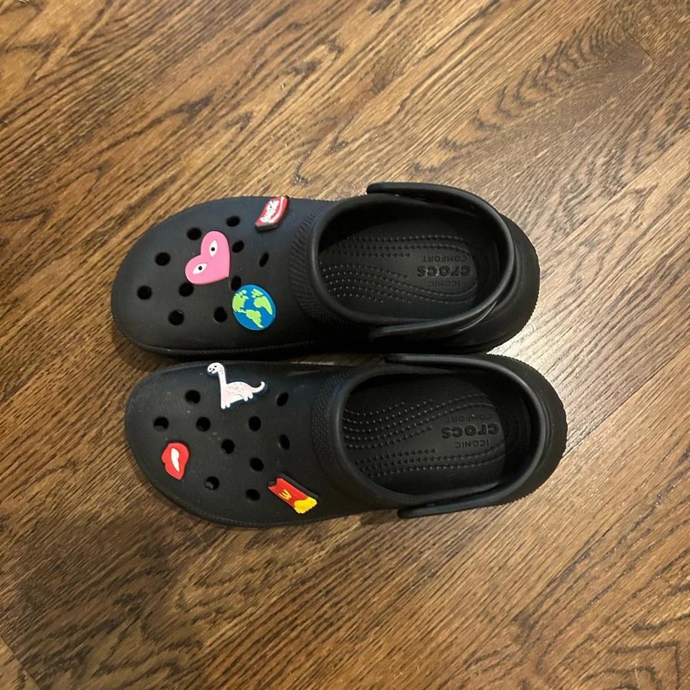 Crocs - Picture 7 of 9